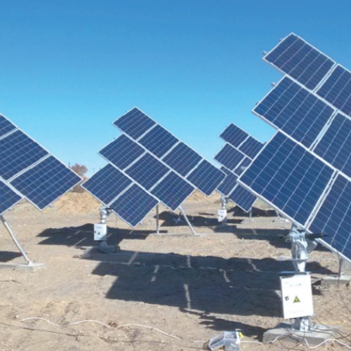 Solar tracking arrays with drive and control units